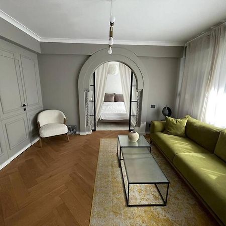 Stunning 1Bd Flat With 50M2 Terrace In The City Center Bucharest Luaran gambar