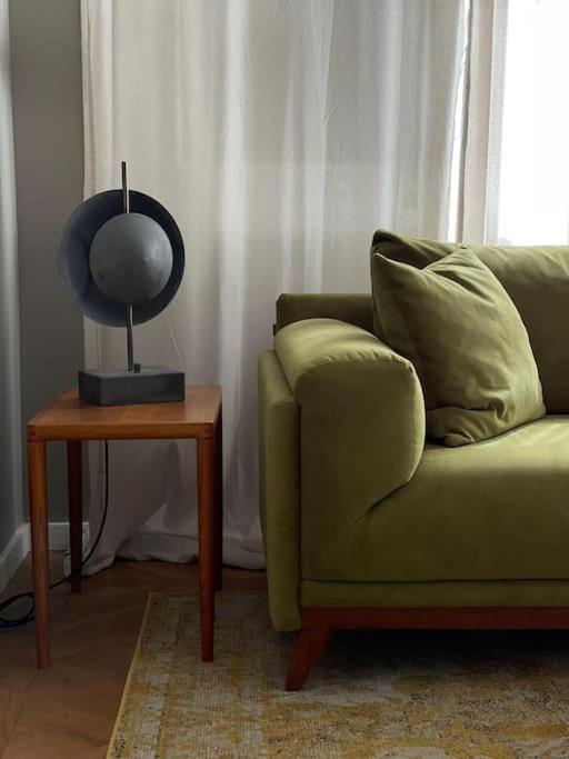Stunning 1Bd Flat With 50M2 Terrace In The City Center Bucharest Luaran gambar